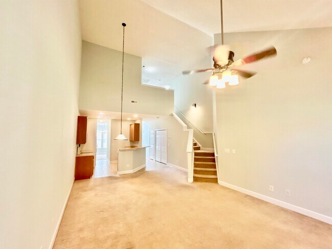 Building Photo - 200 Mossy Stone Ct