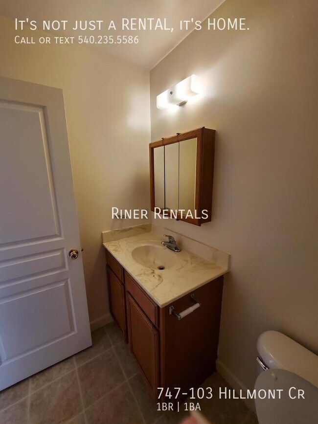 Building Photo - 747 Hillmont Cir