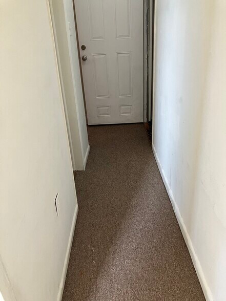 Building Photo - 48 Carlton Ave