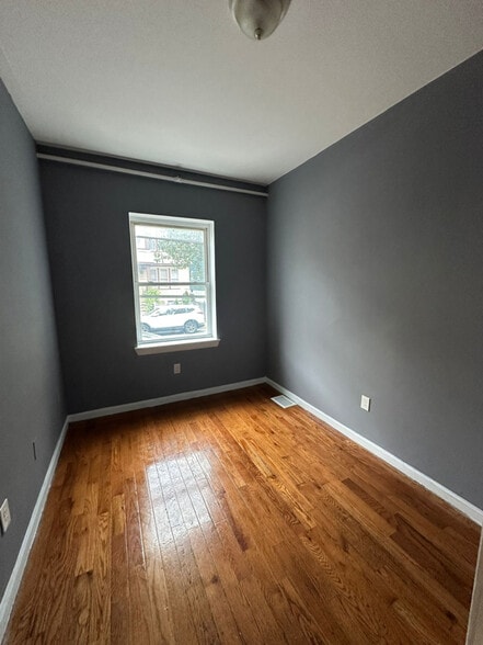 Building Photo - 49 Brookdale Ave