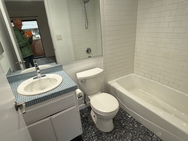 Master bath - 4627 Finley Ave