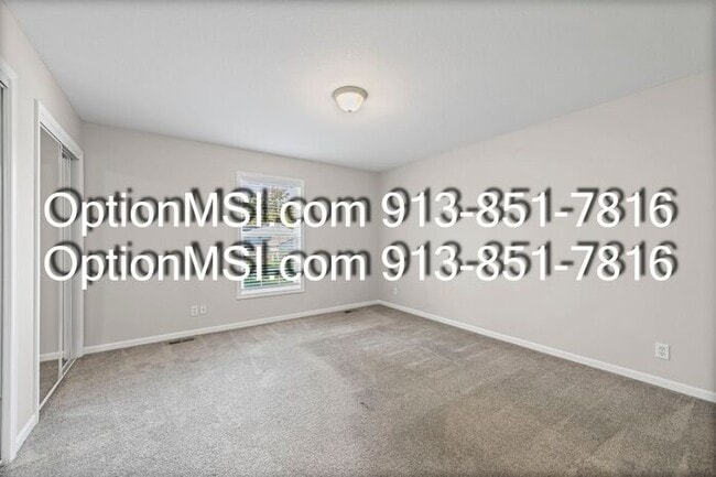 Building Photo - Welcome home to this beautifully maintaine...
