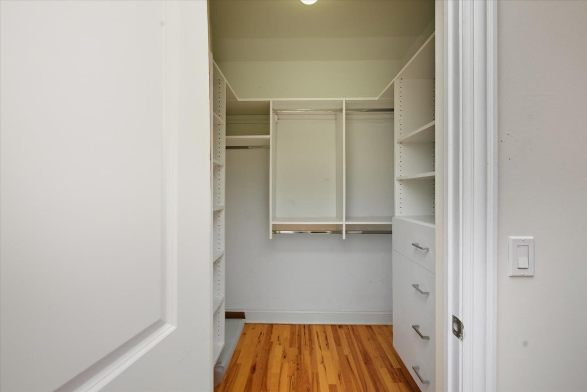 Building Photo - 1523 W Huron St