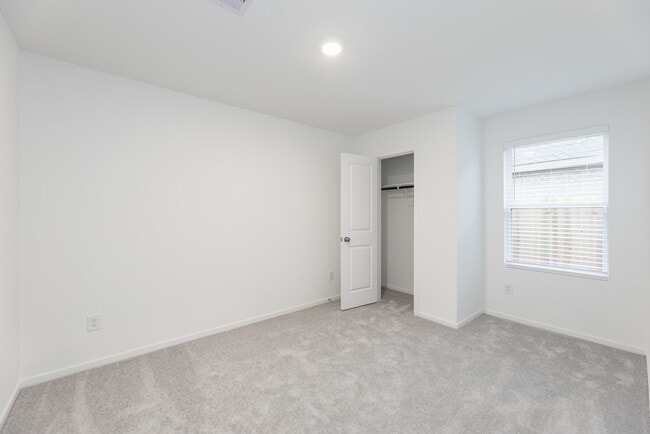 Building Photo - 28903 Great Cyn Dr