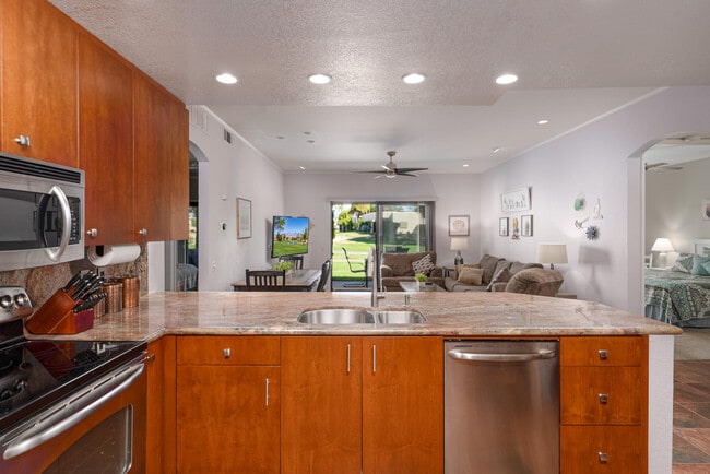 Building Photo - 67232 S Chimayo Dr