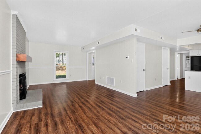 Building Photo - 4307 Saxonbury Way