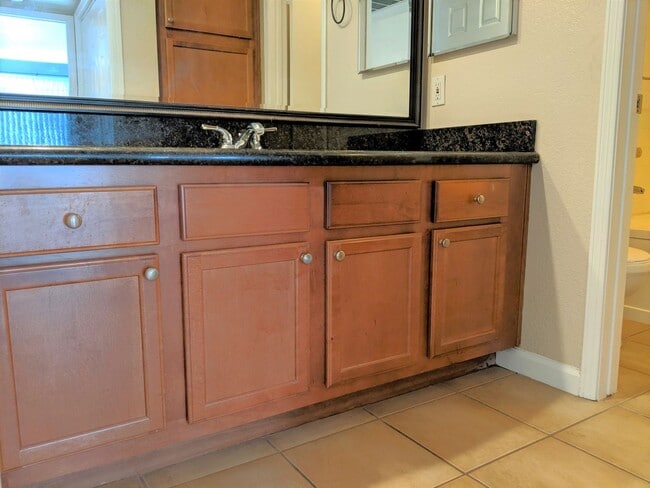 Building Photo - LA TERRAZA CIRCLE #306, CORONA 92879 (1 BE...