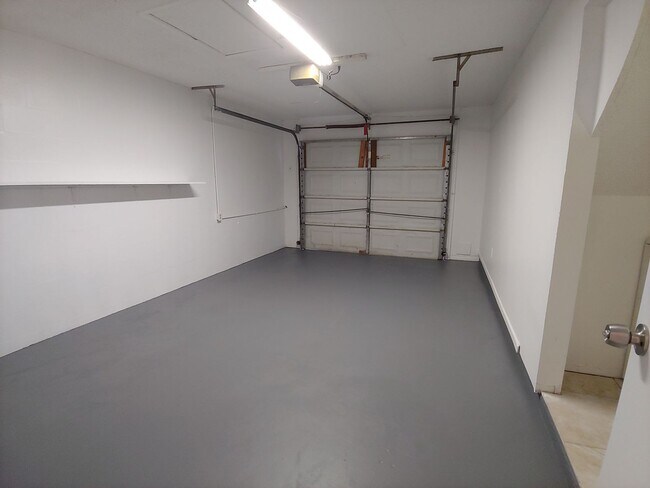 Building Photo - Nice 2 bed/ 2 bath/ 1 car garage near SRQ Airport - Ringling Museum Area