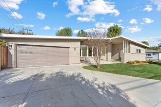 Building Photo - RV/trailer parking