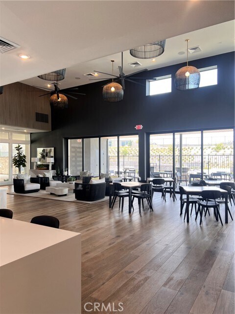 Building Photo - 16032 Sunny Ct