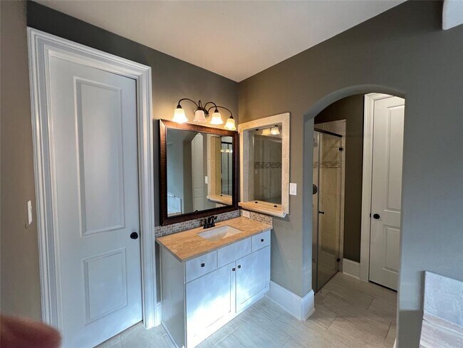 Building Photo - 5222 Heather Meadow Ln