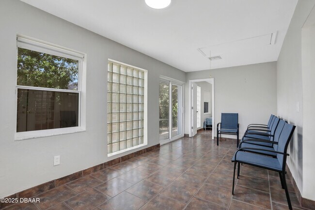 Building Photo - 44 Capistrano Dr