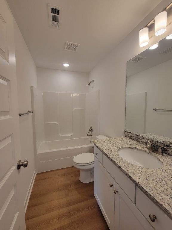 Building Photo - 543 N Cresswell Dr