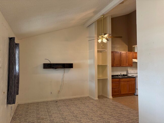 Building Photo - 102 I Ave