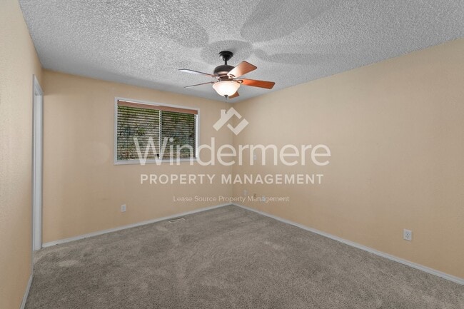 Building Photo - *** HALF OFF FIRST FULL MONTH'S RENT*** 4 ...