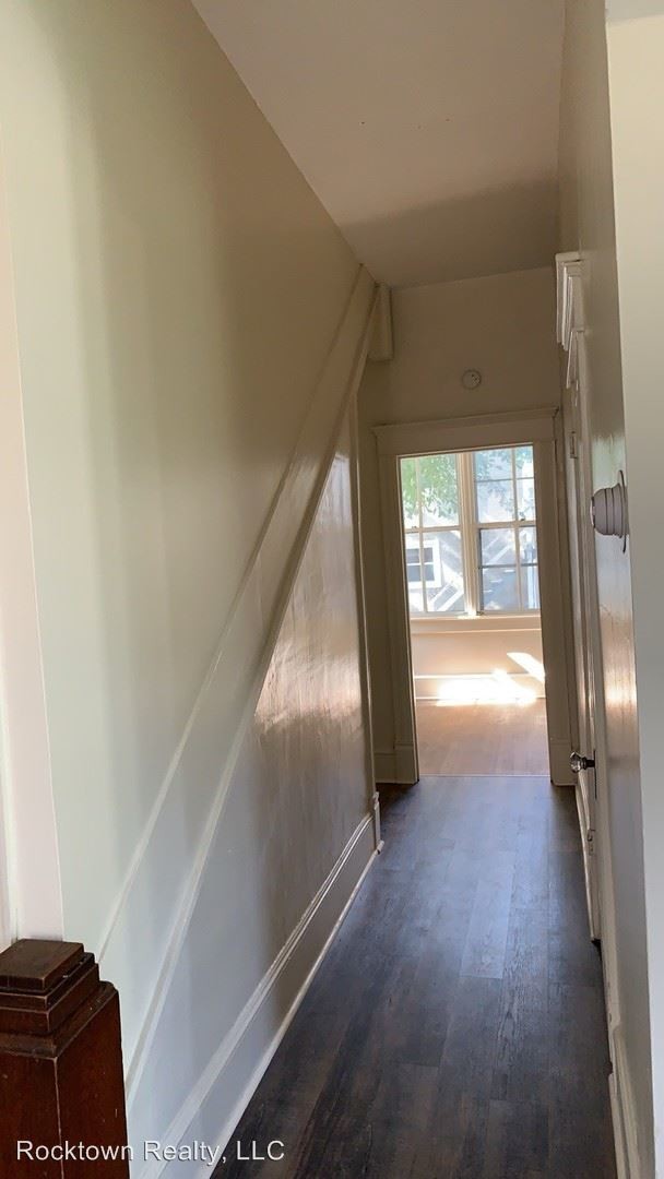 Building Photo - 316 N High St