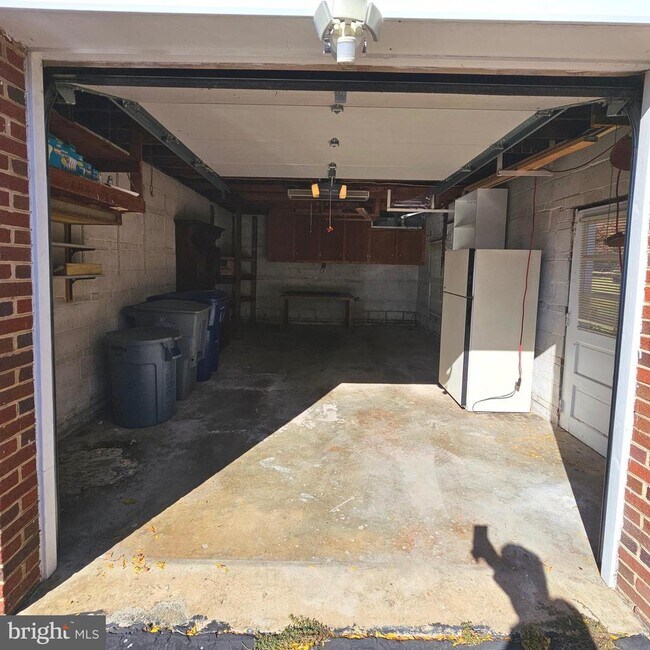 Building Photo - 5940 6th St