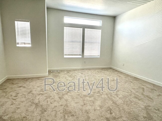 Building Photo - 3553 Hardman Way