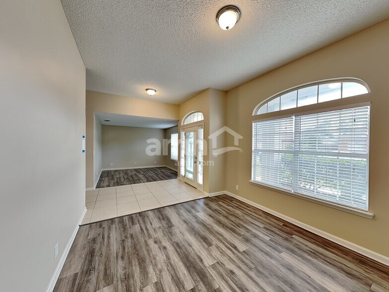 Building Photo - 12344 Benton Harbor Dr S