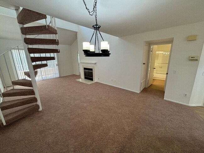 Building Photo - Spacious 2-Bedroom Condo with Loft & Resor...