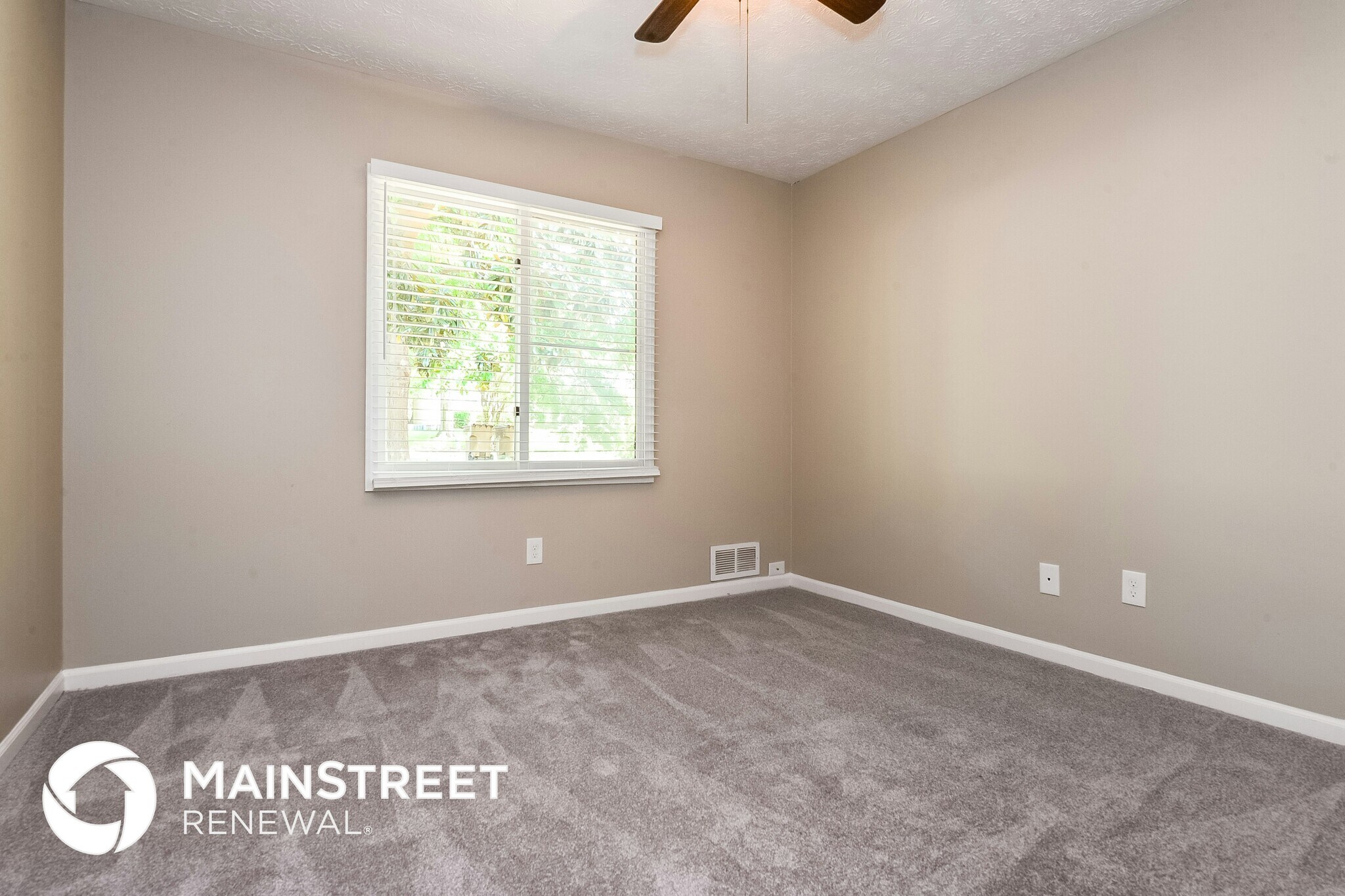 Building Photo - 3275 Creekwood Dr