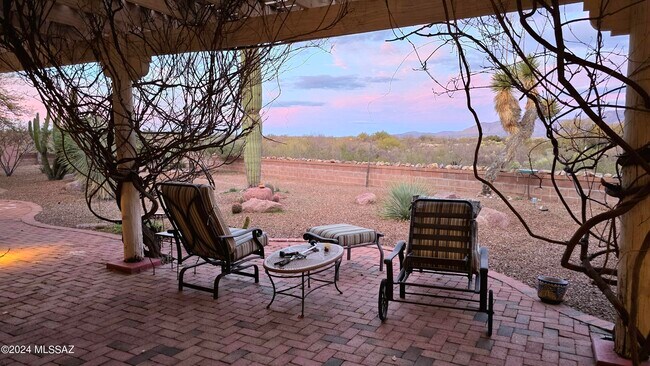 Building Photo - 14770 N Windshade Dr