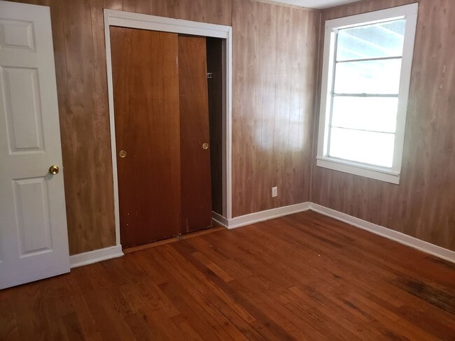 Building Photo - Home for rent