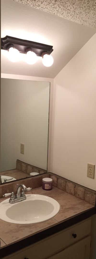 Building Photo - Darling Gathering Place Brookside Townhouse - Gated Community - 1 bedroom 1.5 bath, Small Fenced ...