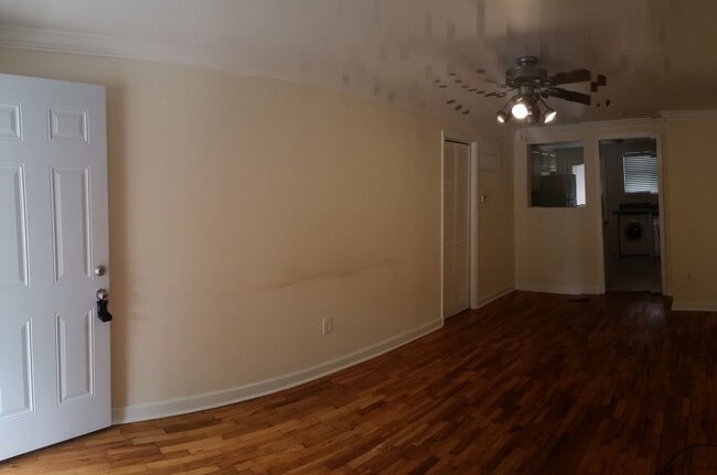 Building Photo - cute place