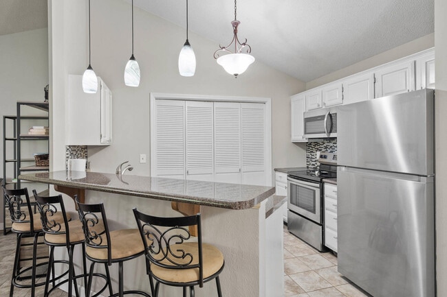 Building Photo - 1407 Park De Ville Pl
