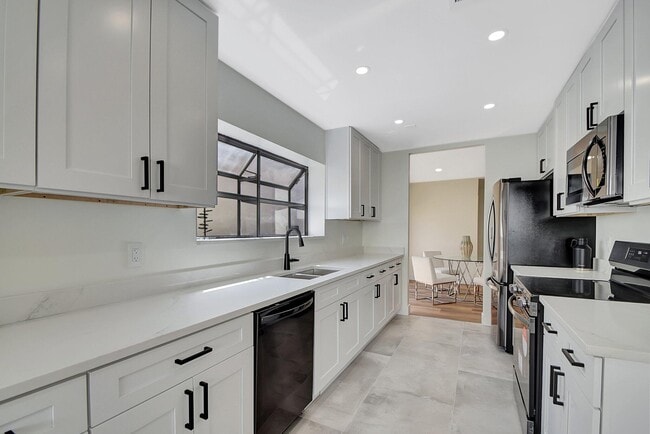 Building Photo - 21440 Campo Allegro Dr