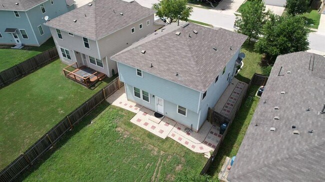 Building Photo - 251 Triumph Rd