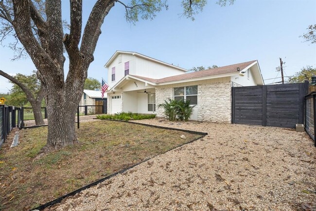 Building Photo - 8505 Spearman Dr