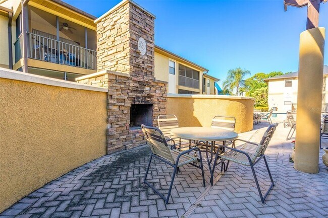 Building Photo - 12293 Sailwinds Dr