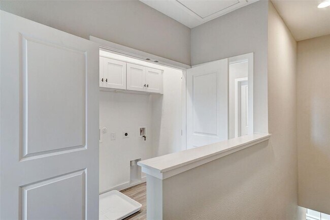 Building Photo - 3809 Valley View Rd