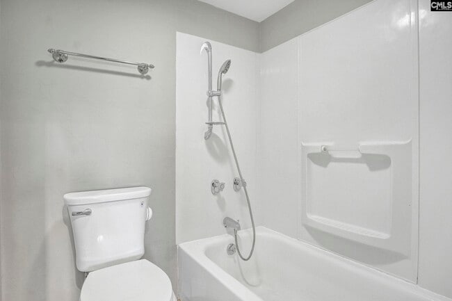 Building Photo - 1825 St Julian Pl