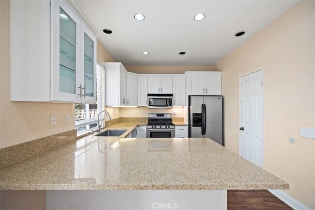 Building Photo - 9 Acorn Ridge