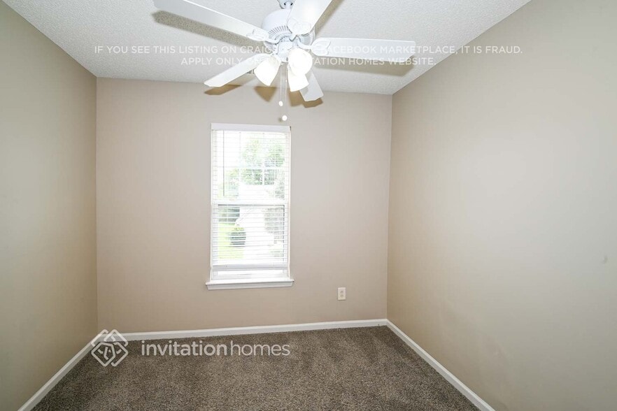 Building Photo - 441 Amir Cir