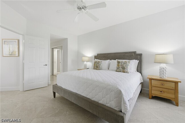 Building Photo - 25248 Pelican Creek Cir