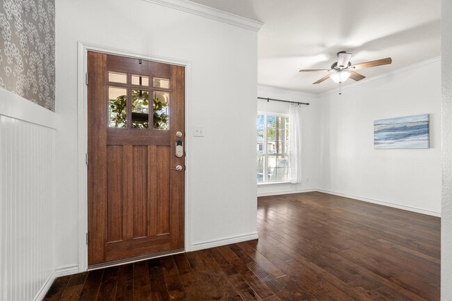 Building Photo - 3700 Linden Ave