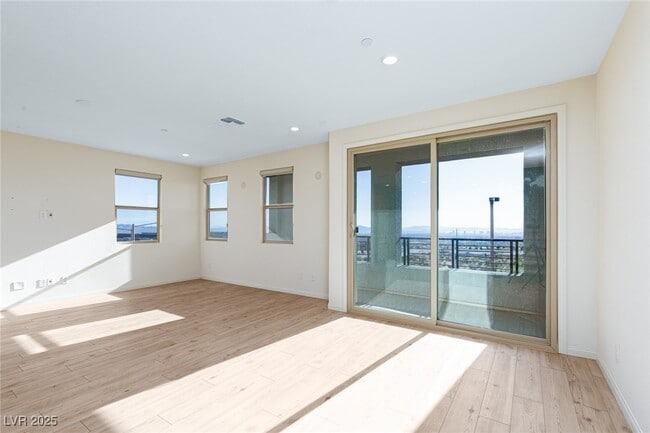 Building Photo - 1474 Whistling Kite St