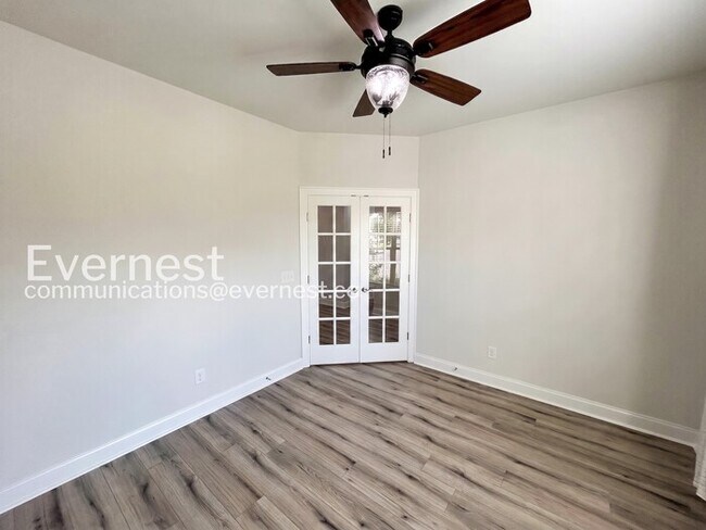 Building Photo - Spacious 4Beds 3.5Bath Single Family Rental with Modern Amenities / Available Now!