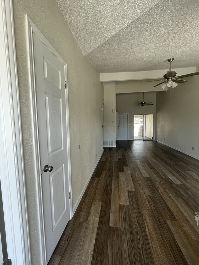 Building Photo - 849 Montera Rd