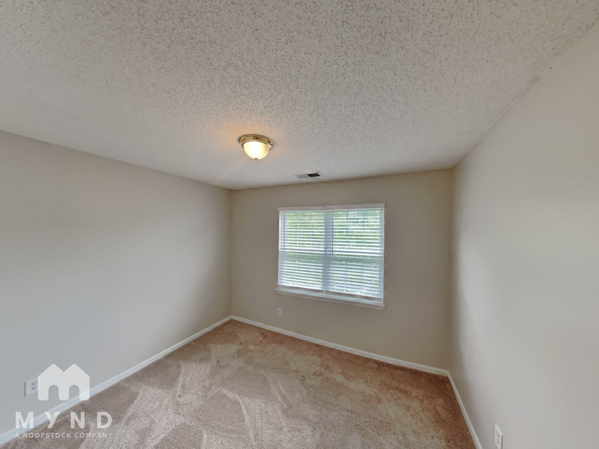 Building Photo - 6027 Briggs Dr