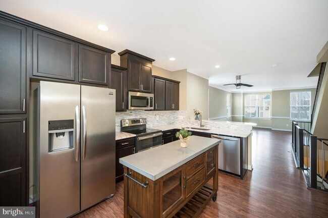 Building Photo - 100 Nestor's Pl