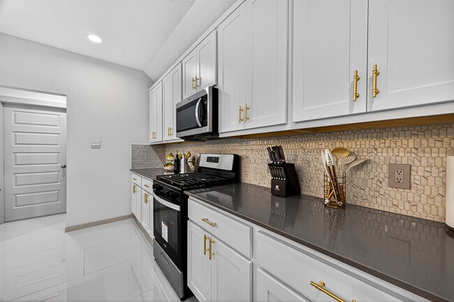 Building Photo - 31410 Hexan Hts Ln
