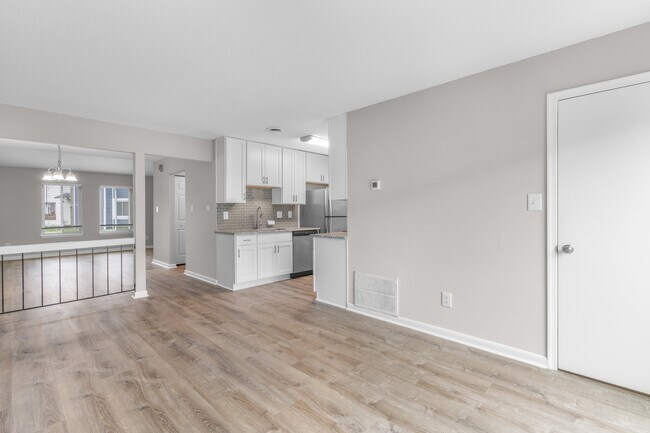 Building Photo - 1386 Sierra Dr