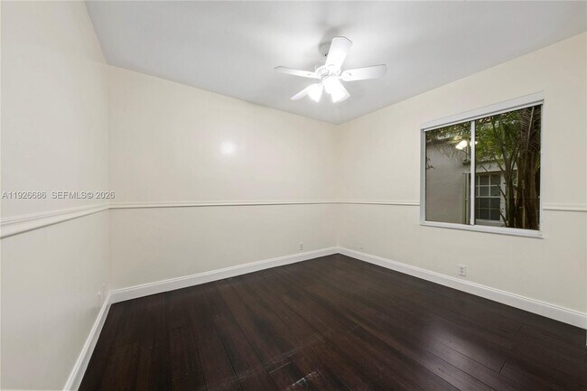 Building Photo - 2893 Oakbrook Dr