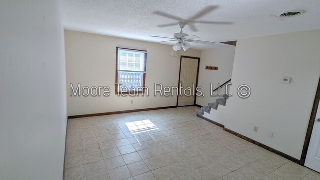 Building Photo - 109-109 Paradise Ave