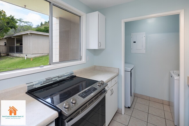 Building Photo - 420 Haleloa Pl